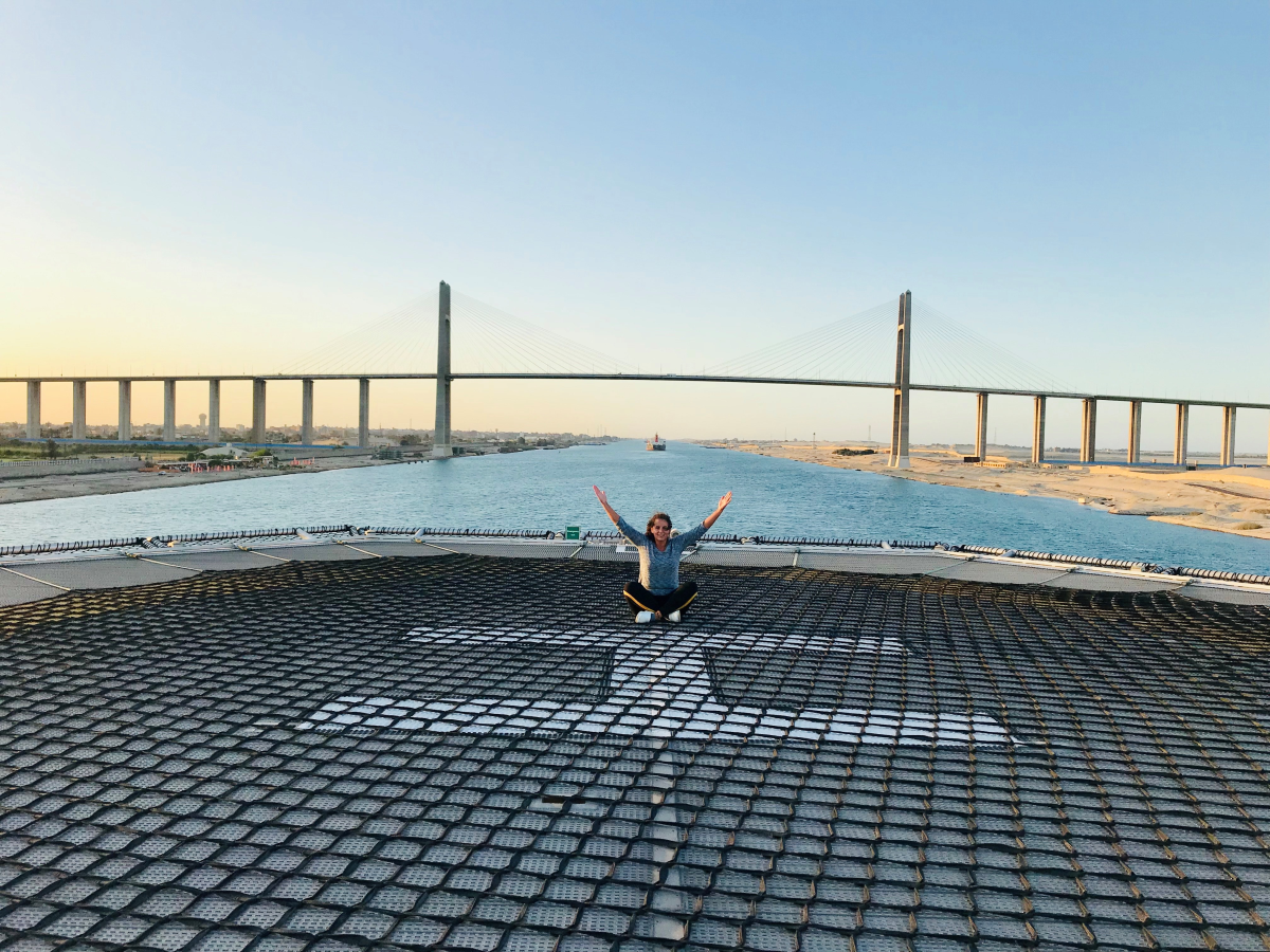 H-like huge bridge, bridge connection Africa and Asia - Suez Canal.jpg